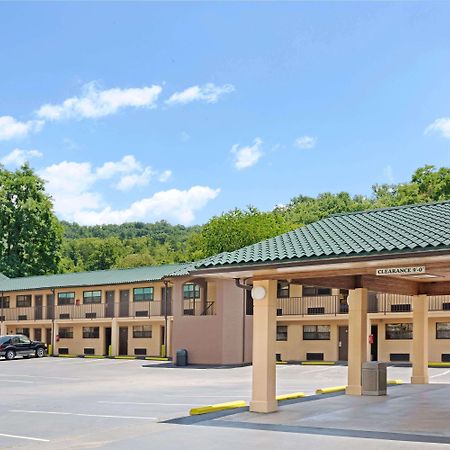 Days Inn By Wyndham Cherokee Near Casino Exterior photo
