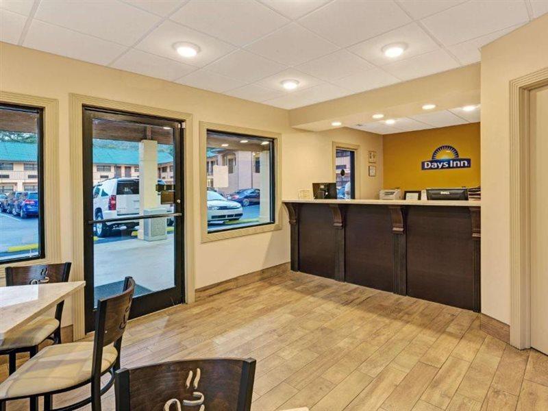 Days Inn By Wyndham Cherokee Near Casino Exterior photo